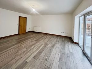 Lounge- click for photo gallery